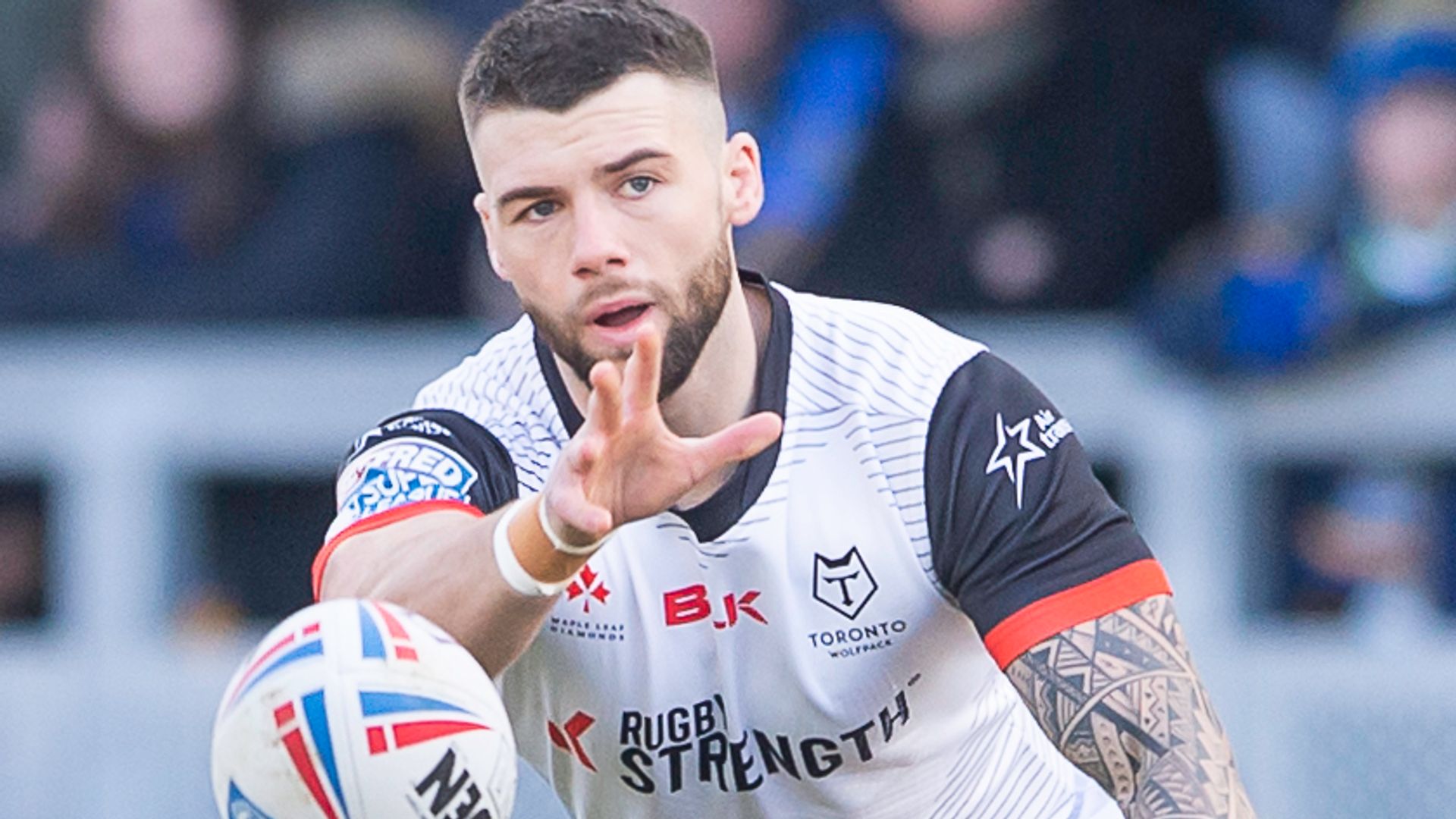 Salford sign Ackers from Toronto
