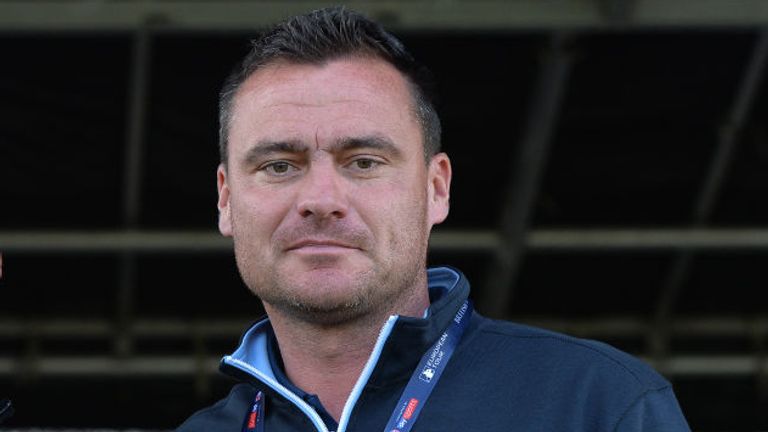 Steve Harper will continue in his role with Northern Ireland