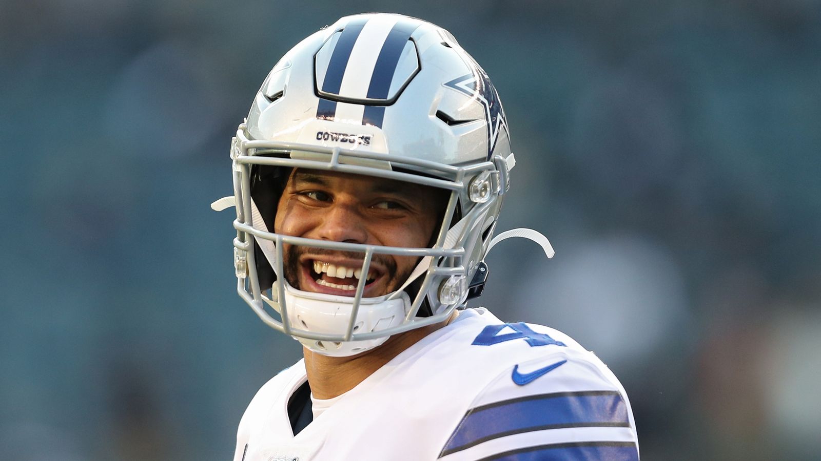 Tagging Dak Prescott the better option following Patrick Mahomes deal?