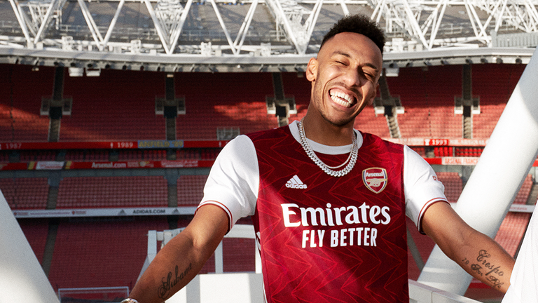 arsenal strips 2020