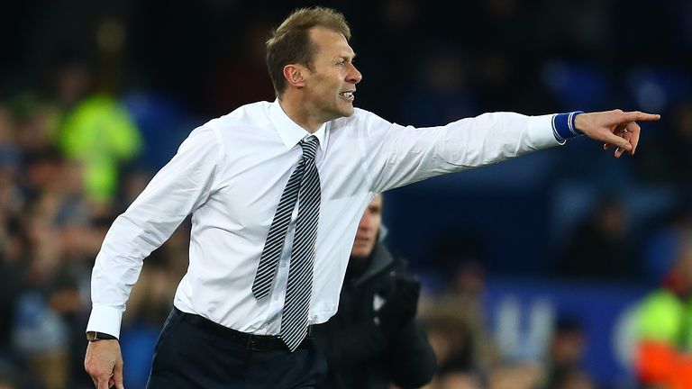 Duncan Ferguson is one of the many figures Gordon has already worked under