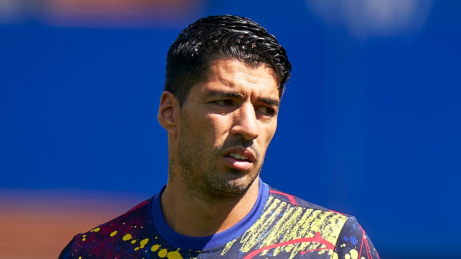Juventus show interest in Suarez