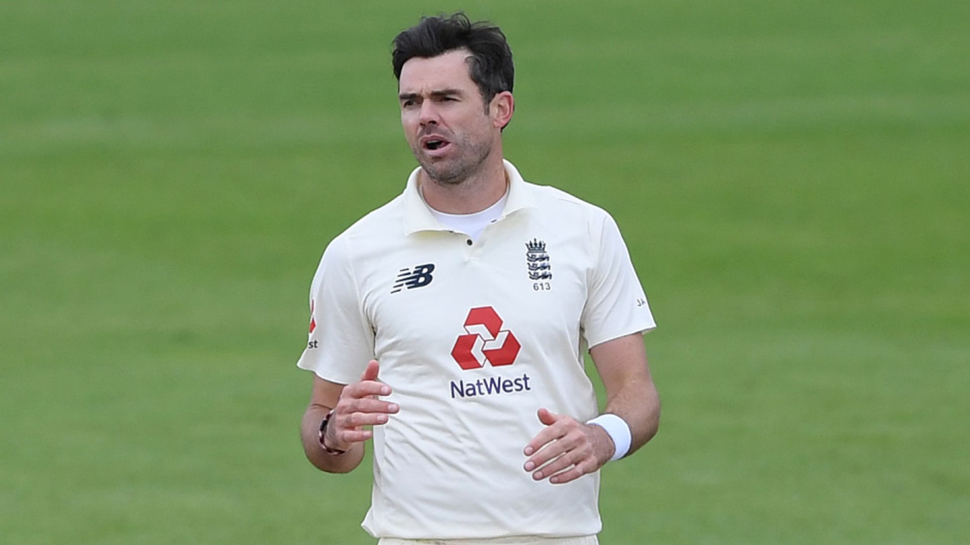 Azhar, dropped catches hold up Anderson and England