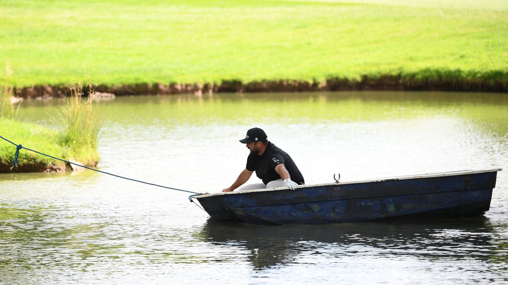 Joel takes Sjo-boat to a bogey!