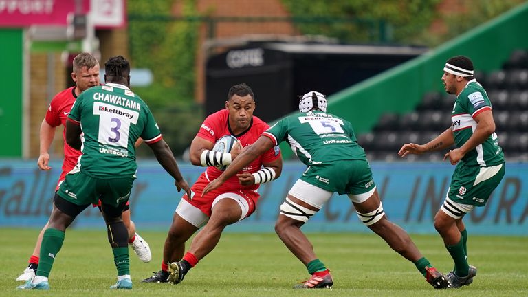 Billy Vunipola carries for Saracens