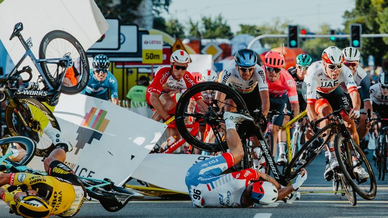Bradley Wiggins believes the risk of high-speed crashes like the one in Poland can be reduced with the introduction of sprint lanes