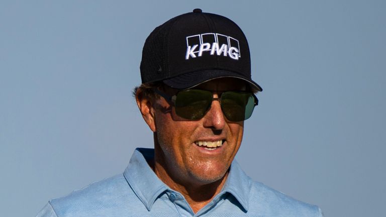 Phil Mickelson approaches a winning debut with the PGA Tour Champions
