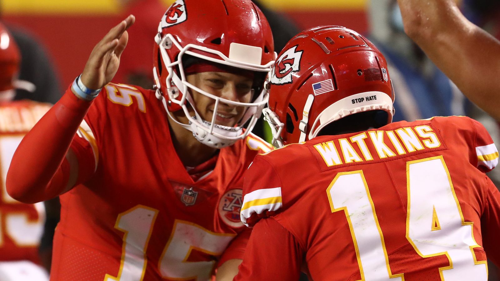 Chiefs begin title defense with 34-20 victory over Texans - The