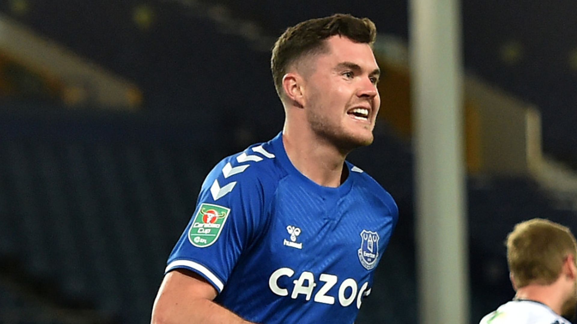 Classy Everton cruise into round three