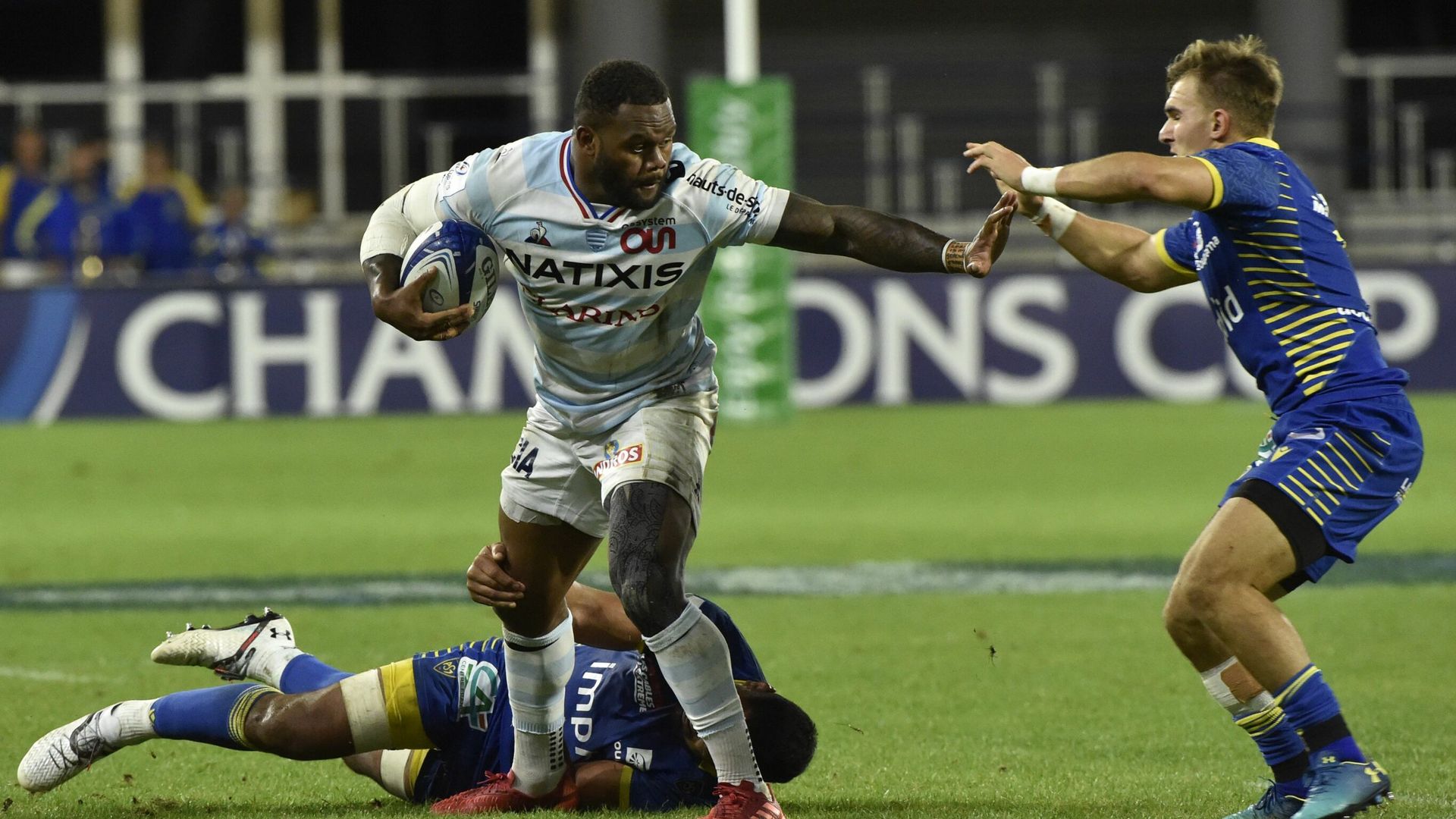 Racing beat Clermont to set up Saracens clash