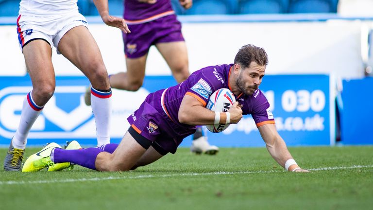 Aiden Sezer starred as Huddersfield recorded their first win since the Super League season restarted against Wakefield.