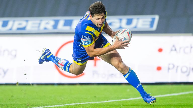 Jake Mamo scored two tries as Warrington overcame Hull FC 37-12 in Friday's Super League match.