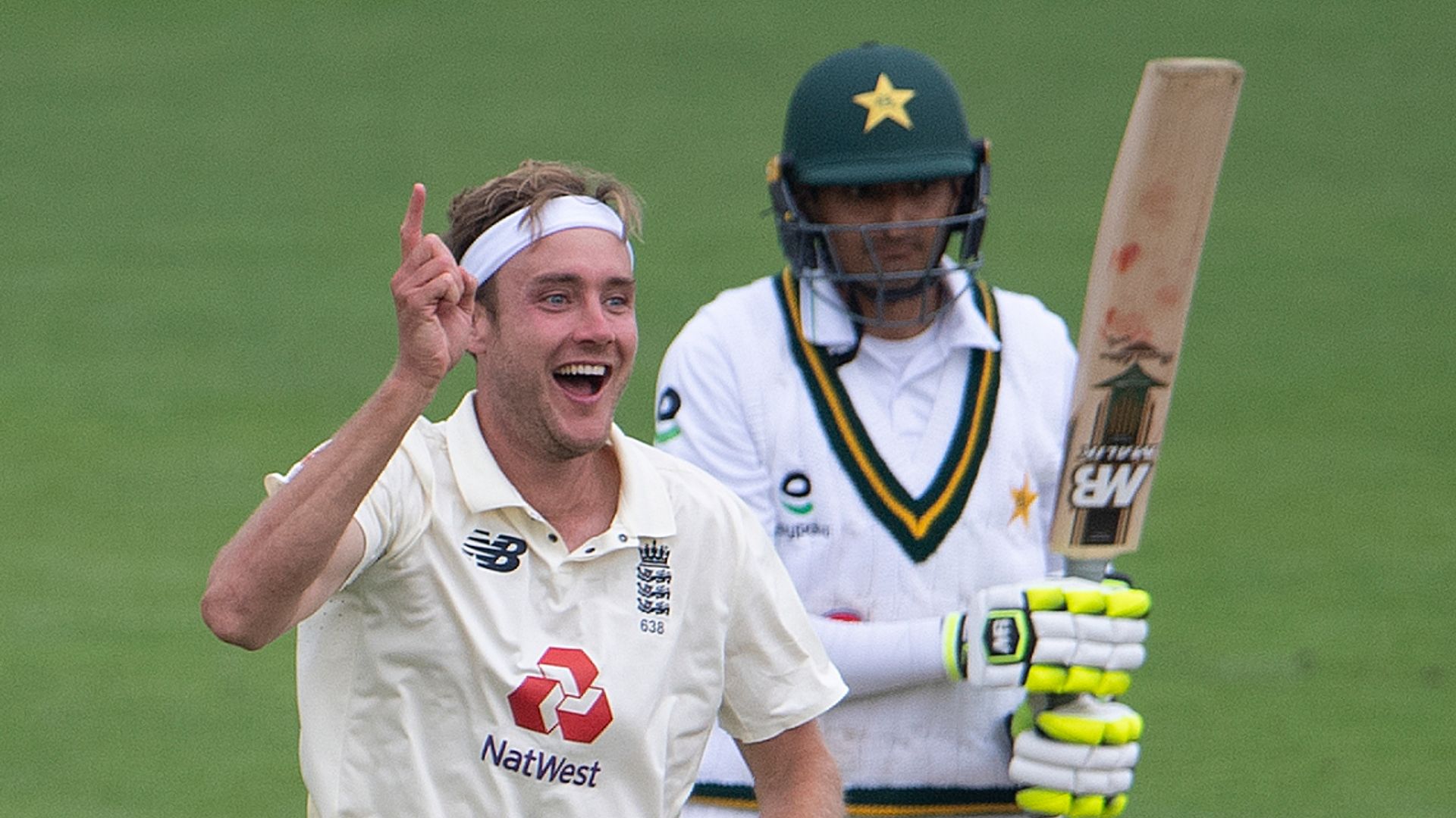 Broad: Test players must accept pay cut