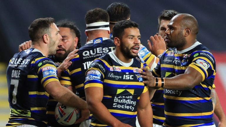 Highlights of the Super League clash between Leeds Rhinos and Castleford.