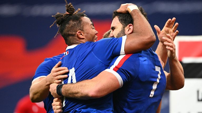 France scored five tries as they swept aside Wales in Paris 