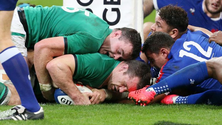 Cian Healy drove over for Ireland's opening try on 19 minutes 