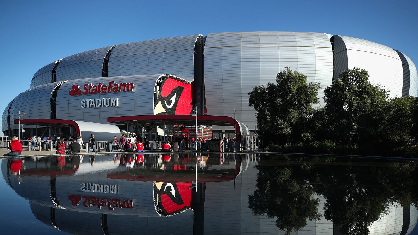 Arizona Cardinals play the San Francisco 49ers inside of State Farm Stadium  during the first ha …