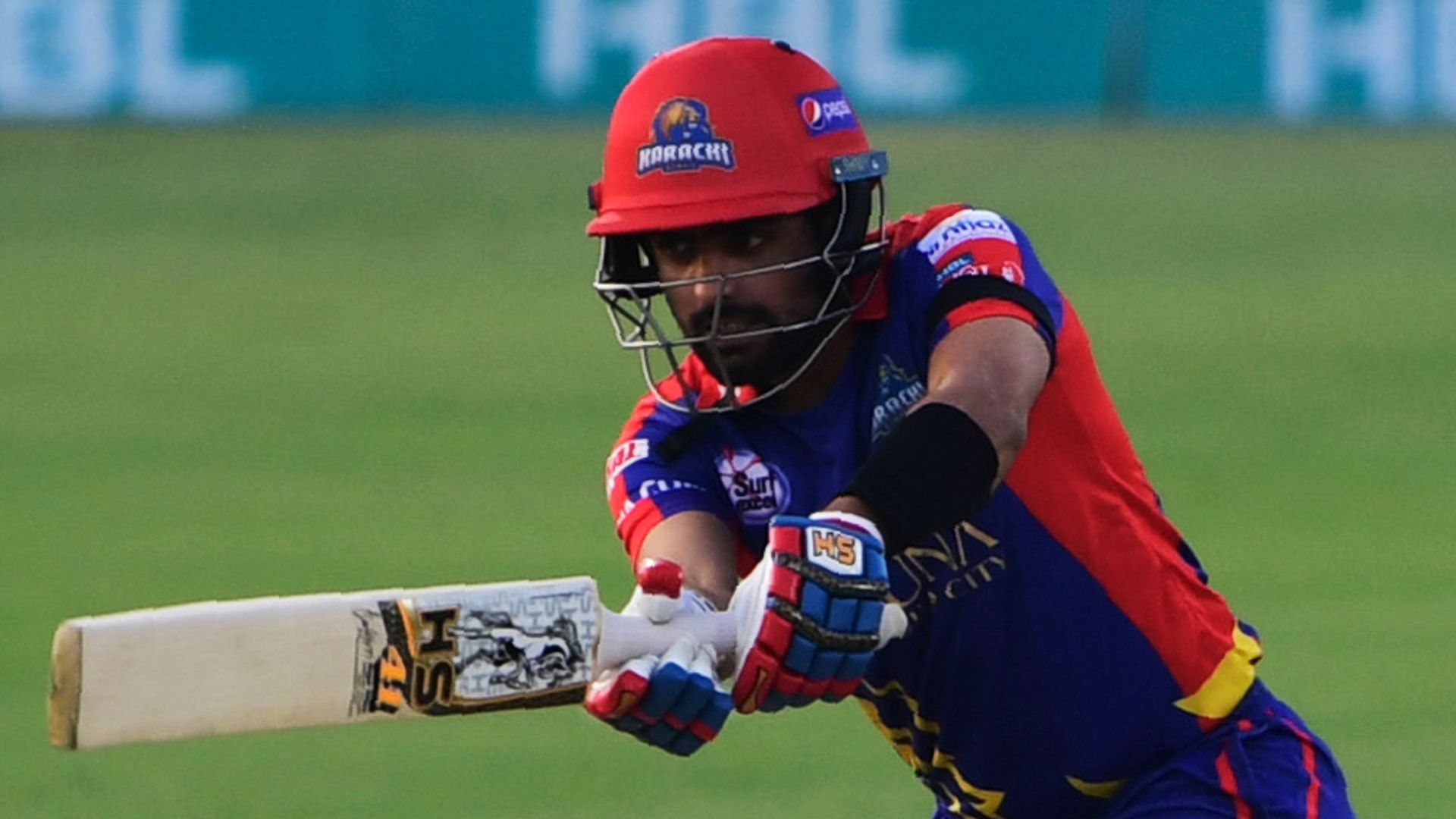 Karachi Kings into PSL final after Super Over