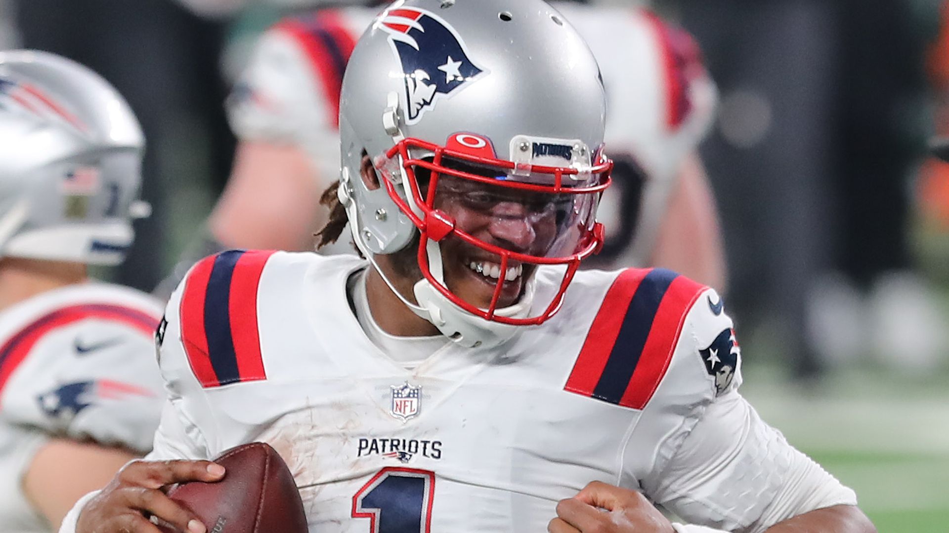 Patriots rally in final quarter to beat winless Jets