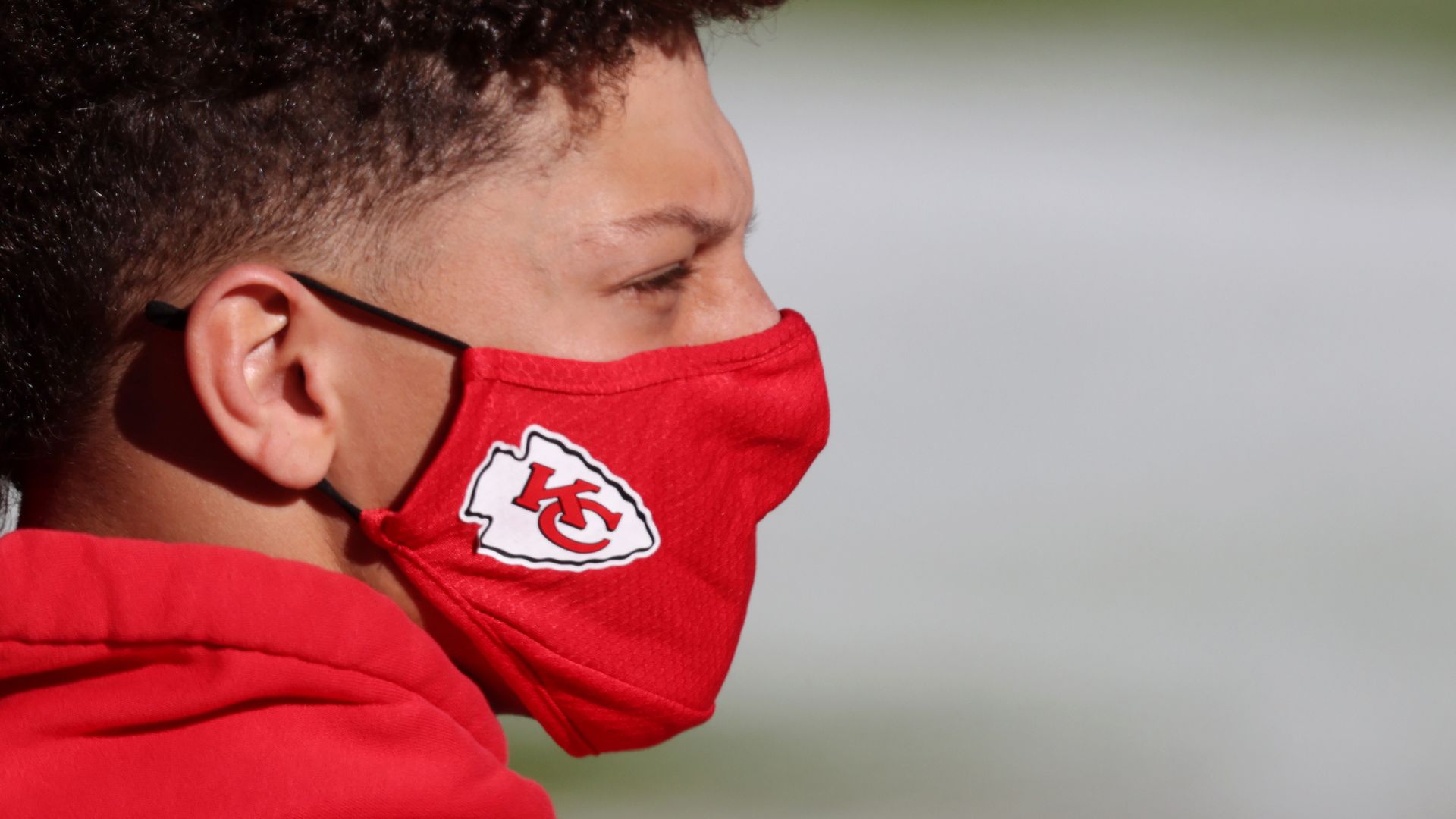 NFL calls for increased use of masks, extended bench areas