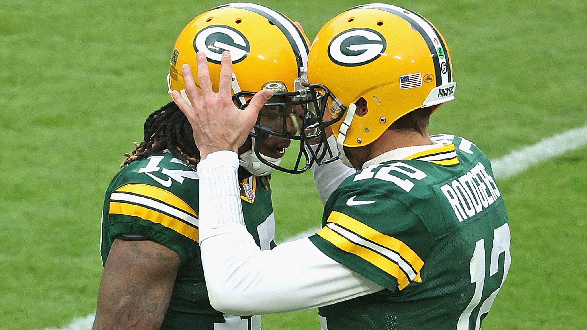 Davante Adams, Davante Adams high steps into the end zone f…