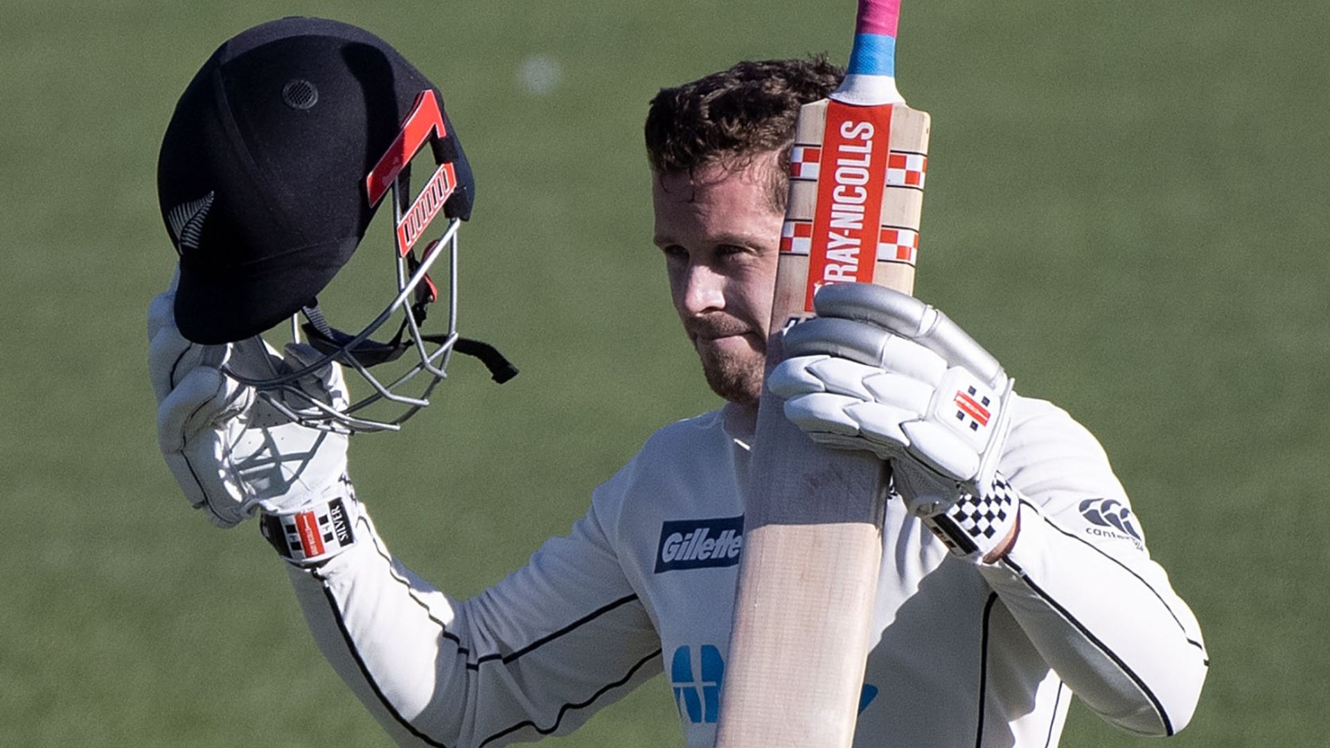 Nicholls' battling ton revives New Zealand