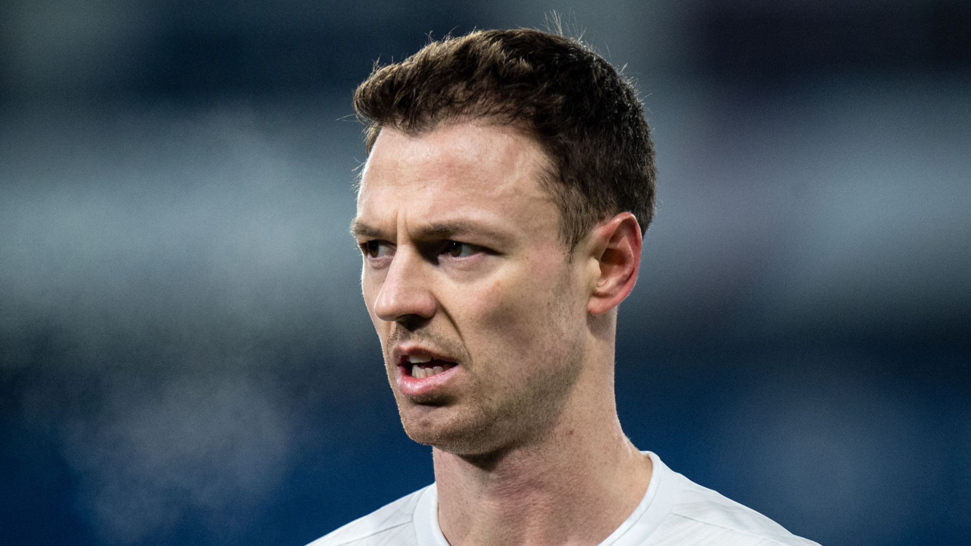 Evans extends Foxes stay until 2023