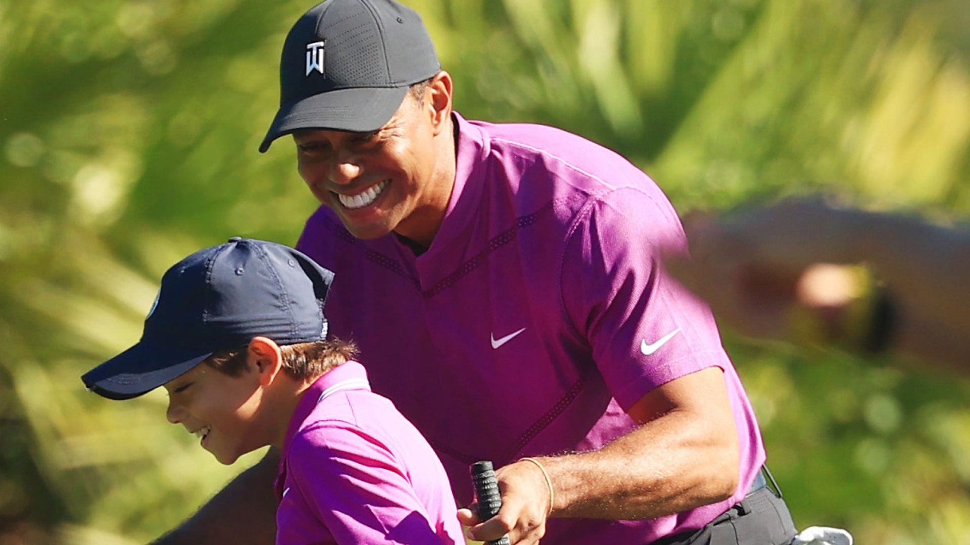 Woods' son makes amazing eagle