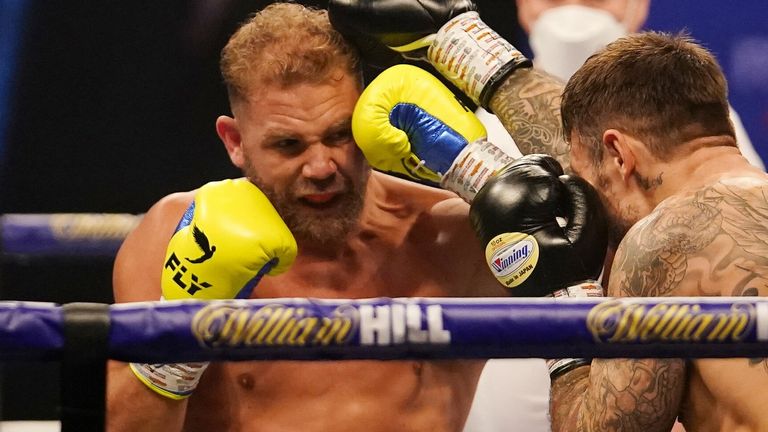 Billy Joe Saunders sealed a points win over Martin Murray