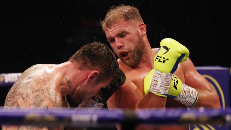 Saunders sealed a resounding points victory in the final rounds