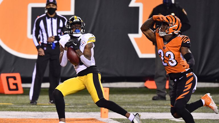 Diontae Johnson captures a city pass for the Pittsburgh Steelers