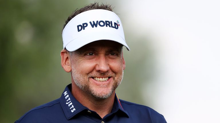 Ian Poulter held off Cameron Smith's late rally