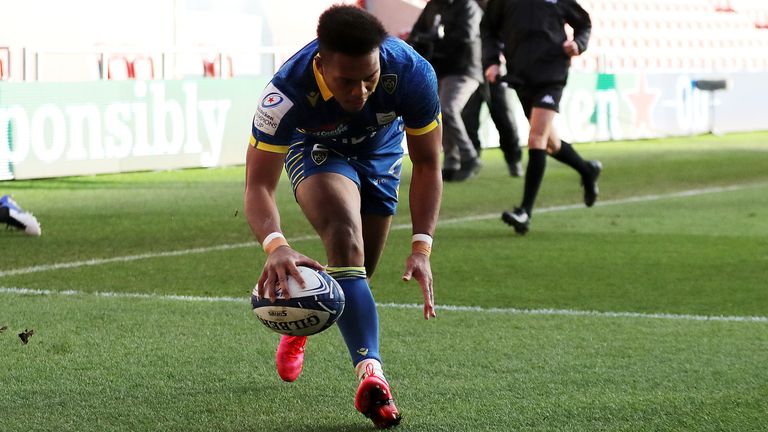 Matsushima touches down for his second try after more superb link play between the Clermont backs 