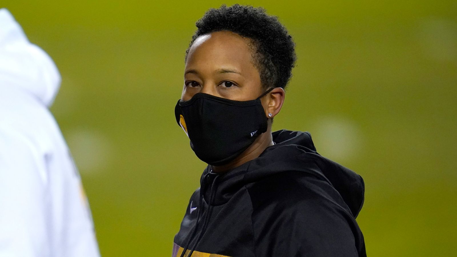 Ashburn, Virginia, USA. August 9, 2021: Washington Football Team running  back J.D. McKissic (41) runs drills with Washington Football Team  assistance running backs coach Jennifer King during the team's NFL football  training