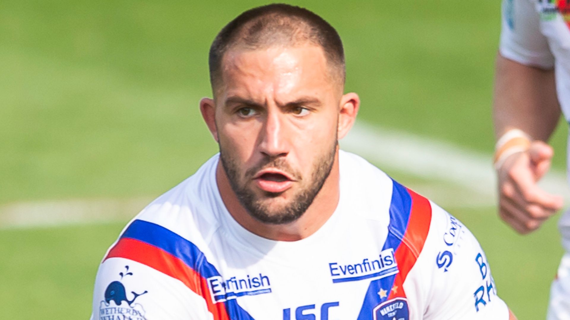 Navarrete makes Broncos move