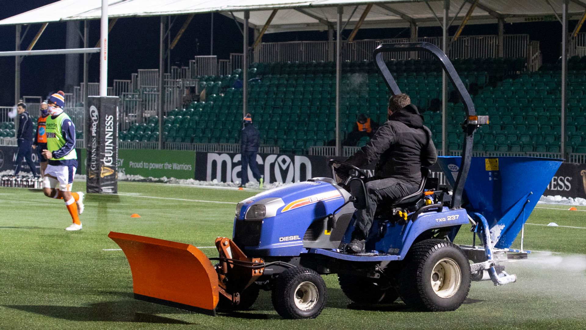 PRO14 game postponed just before KO due to frozen artificial pitch