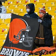 Browns drill Steelers 48-37 for first playoff win since 1995 - The Globe  and Mail