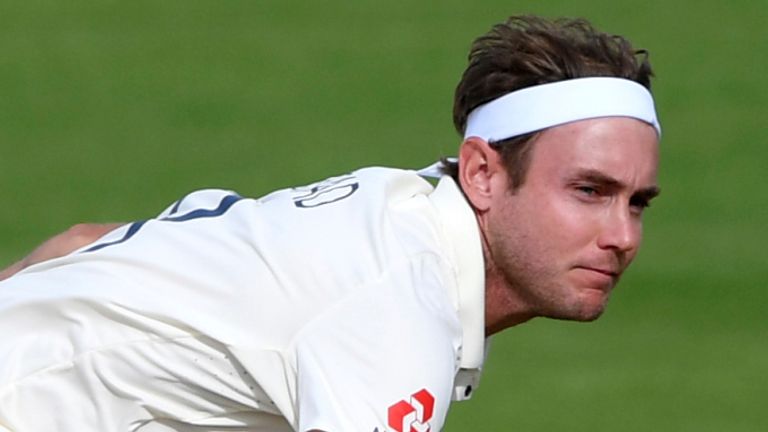 Stuart Broad took two wickets as England reduced Sri Lanka to  65-3