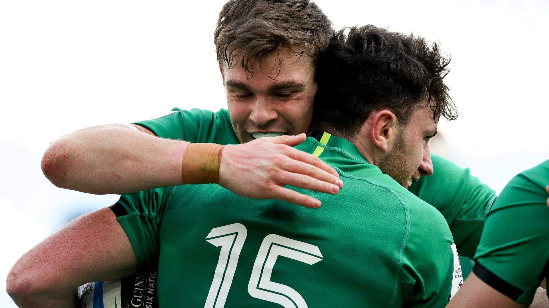 Ireland crush Italy in Rome victory