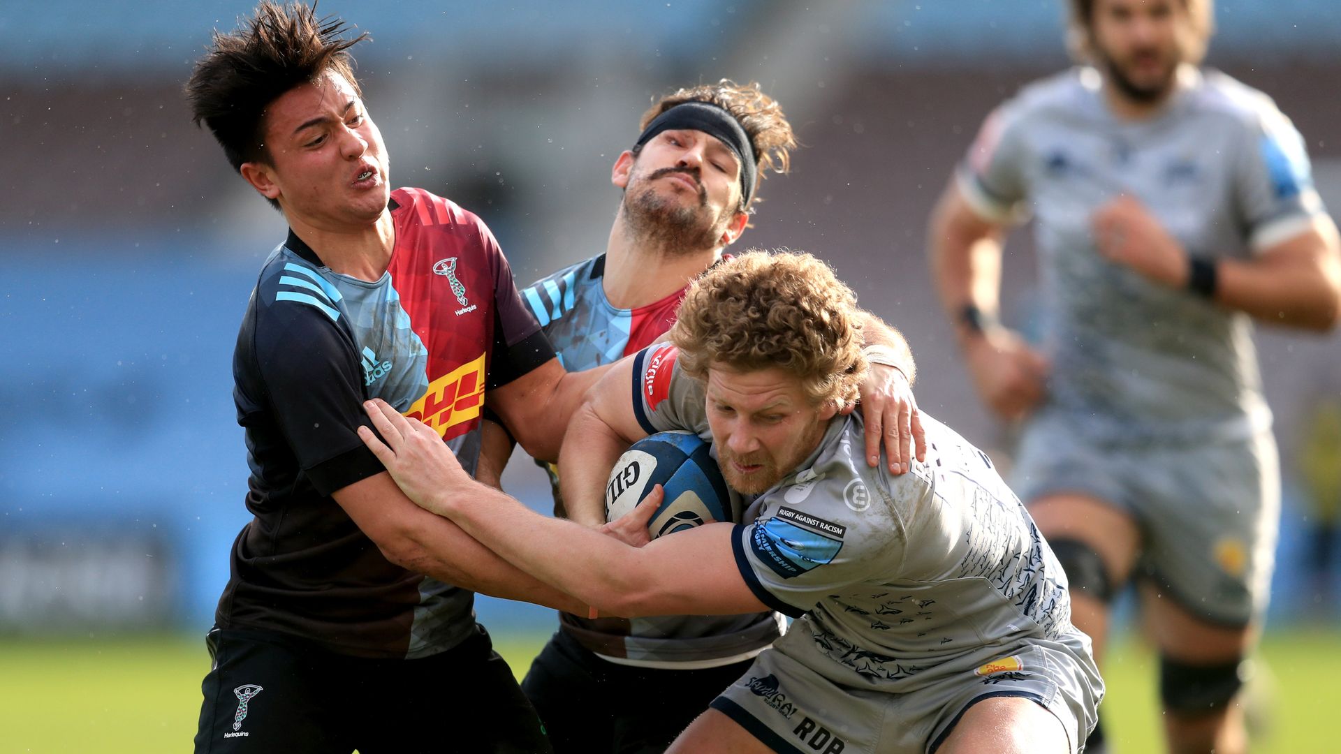 Premiership: Smith stars for Quins; three red cards at Leicester