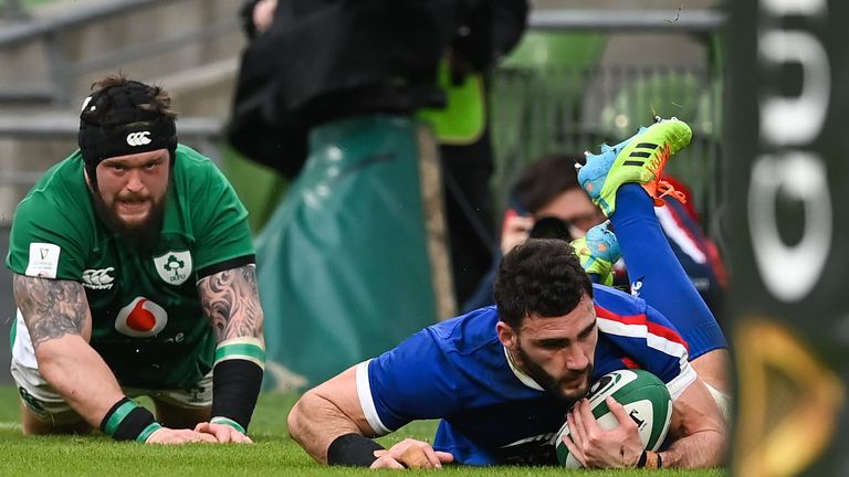 Charles Ollivon scored the first try of the game in Dublin