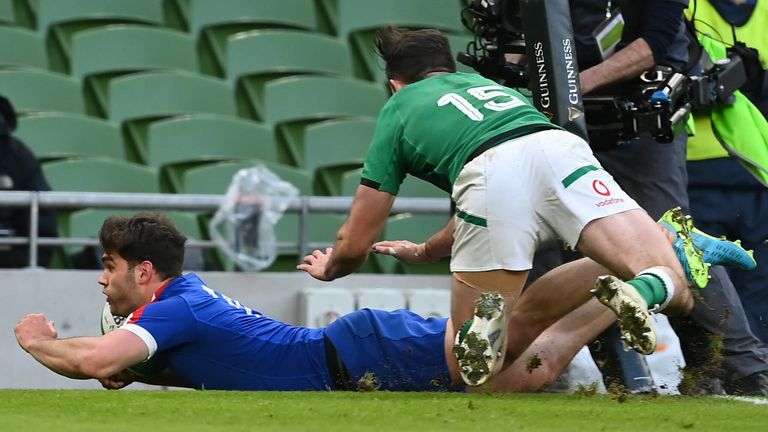 Damian Penaud scored the winning try for France