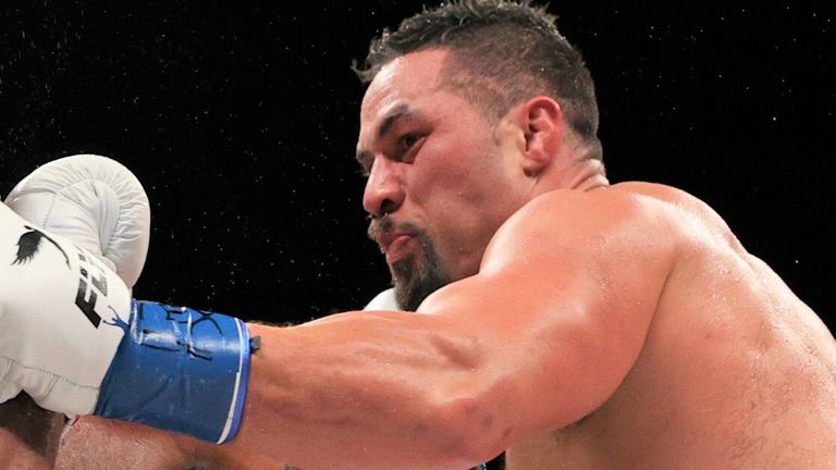 Parker Fa was injured by flower punches in the third round