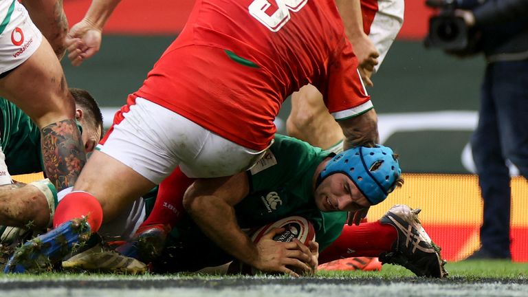 Second row Tadhg Beirne dives over for Ireland's first half try 