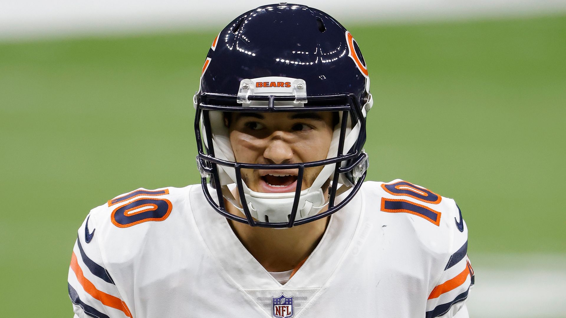 Pace keeps Bears' QB options open; no decision on Robinson