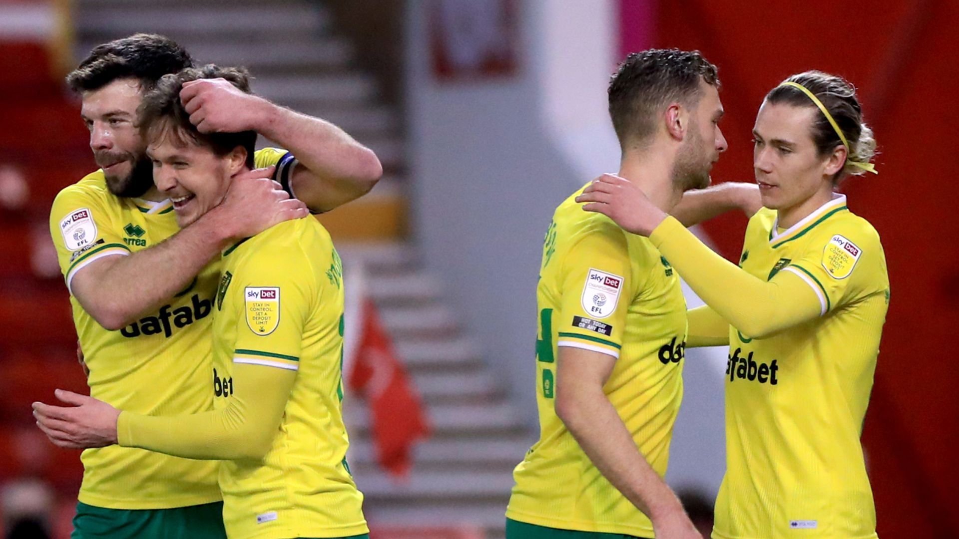 Norwich beat Forest to restore 10-point lead
