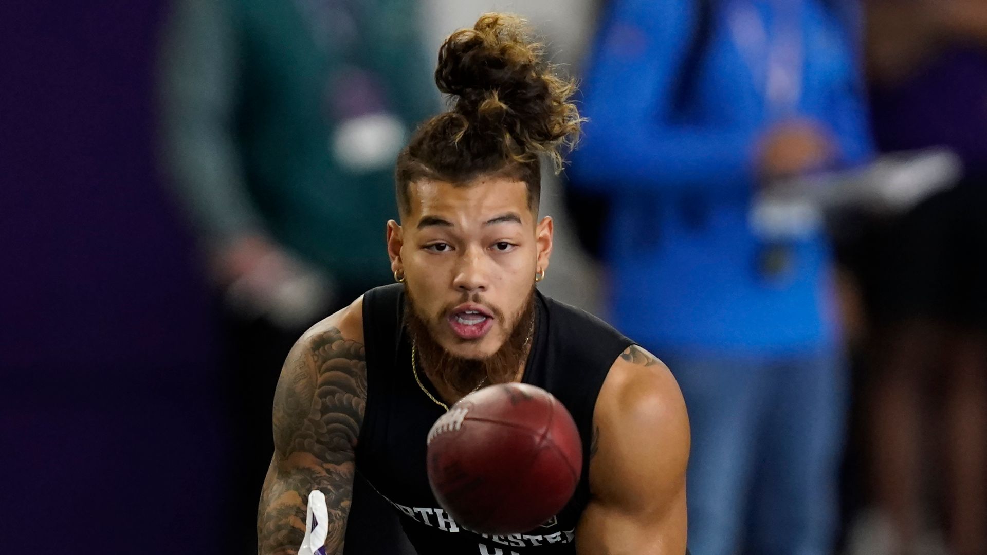 The dancing barber chasing his NFL dream
