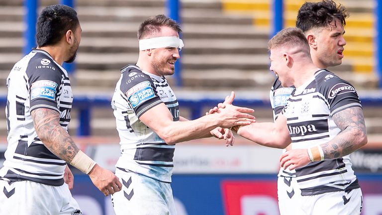 Highlights of Hull FC's win over Huddersfield Giants in the opening round of Super League
