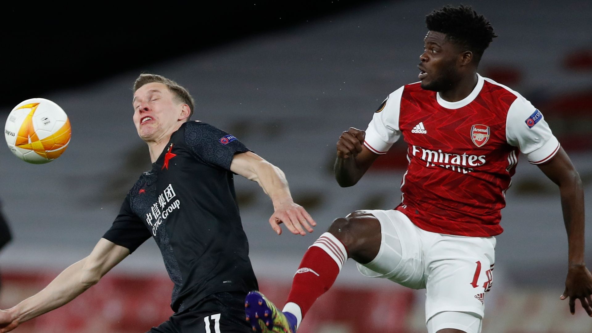Arsenal hit post against Slavia LIVE!