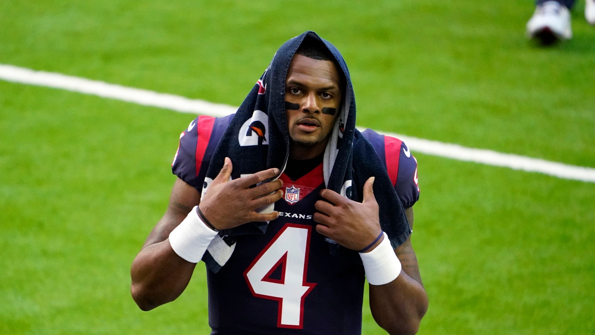 Houston Texans 24-21 Tennessee Titans: Deshaun Watson throws for two  touchdowns as Texans take control of AFC South, NFL News